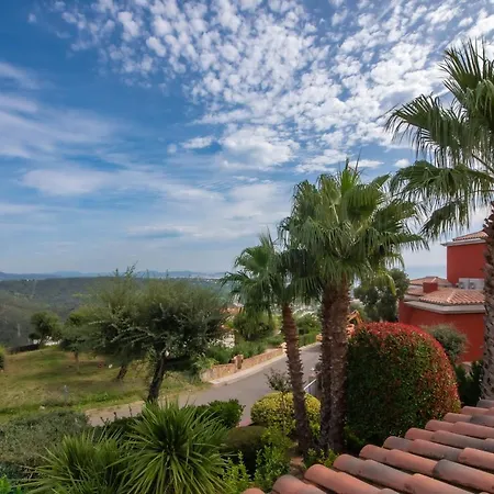 Villa Carrera